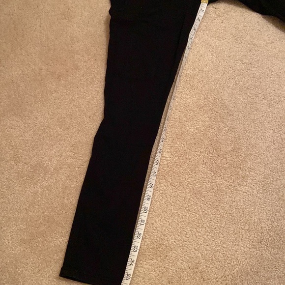 Abercrombie & Fitch The Jean Legging High Rise- Size 28; 6S - Picture 10 of 12